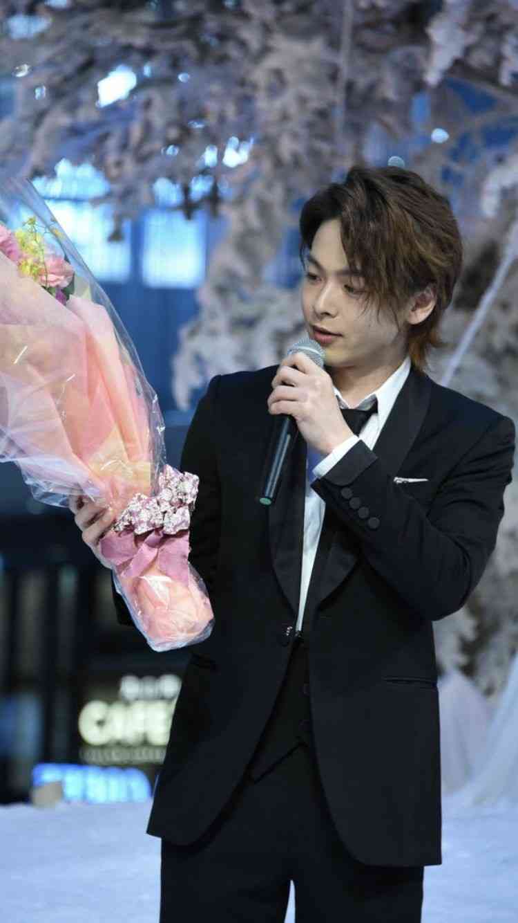 中村倫也の未公開カット公開「本当に全身色気男ですね」「こんなお宝がまだ残っていたなんて!!」
