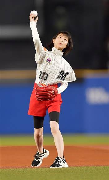 三吉彩花なぜモテるのか？幼少期から受けてきた美の英才教育