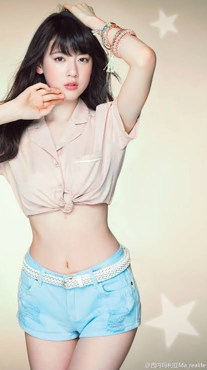 三吉彩花なぜモテるのか？幼少期から受けてきた美の英才教育