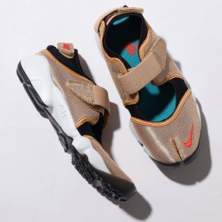 かわいい欲しいと思ったスニーカーを貼るトピ