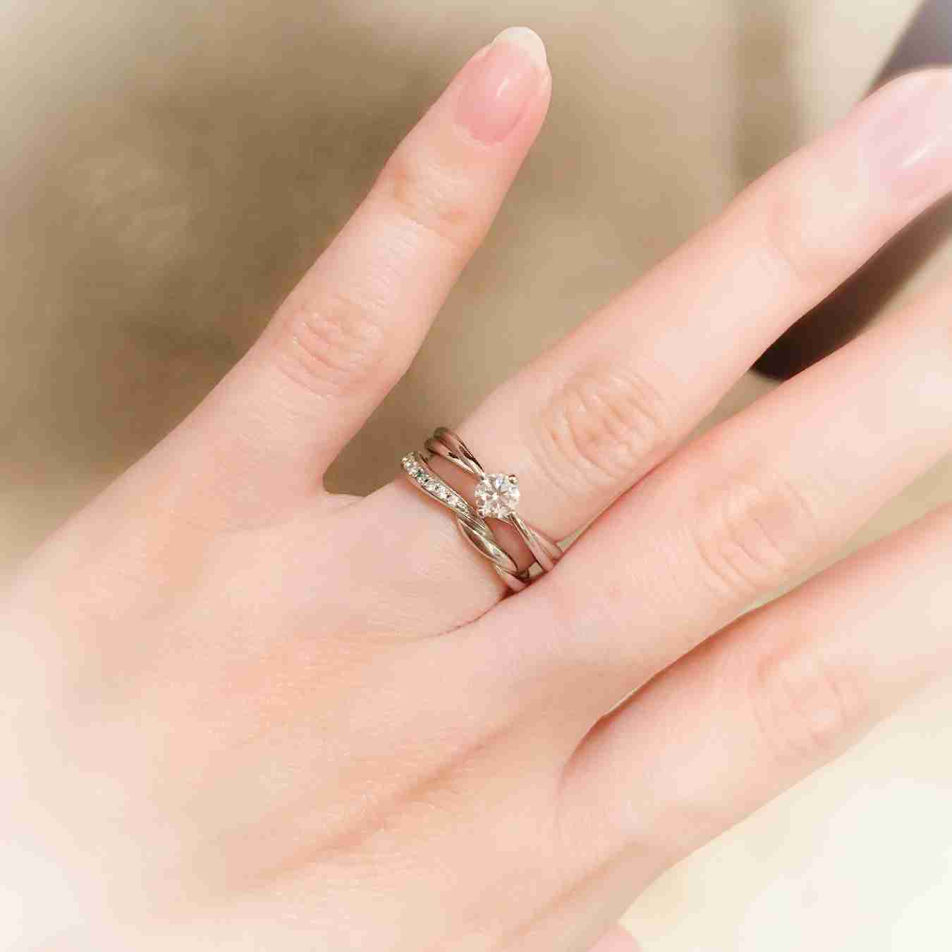 色んな婚約指輪見せてください!