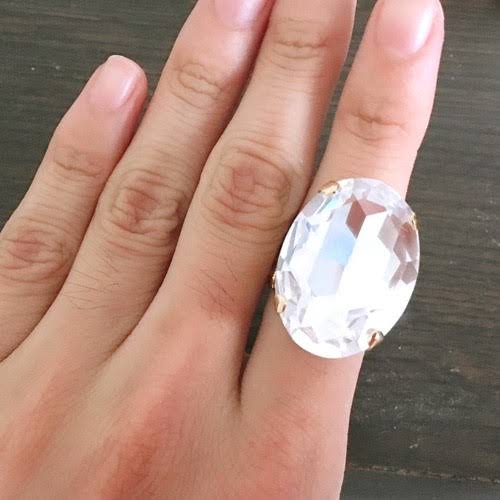 色んな婚約指輪見せてください!