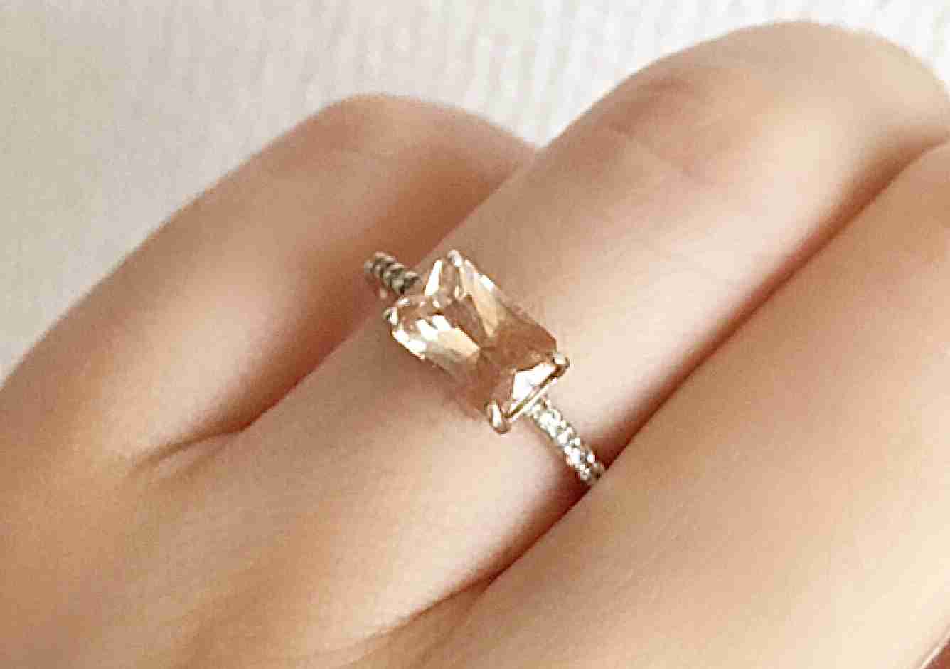 色んな婚約指輪見せてください!