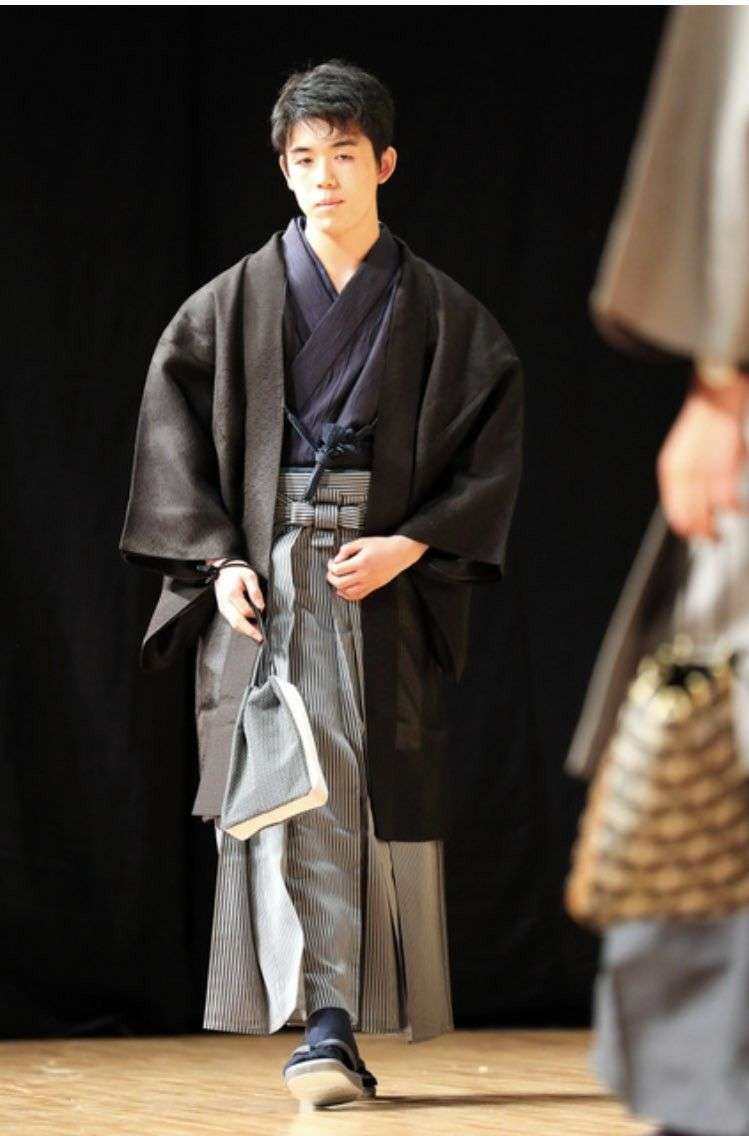 藤井七段との対局中に「うな重」を注文… 渡辺三冠の対応に絶賛の声