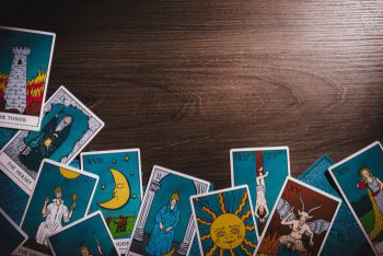 タロットカード占いにハマる人が続出中、タロットの歴史と現代における役割