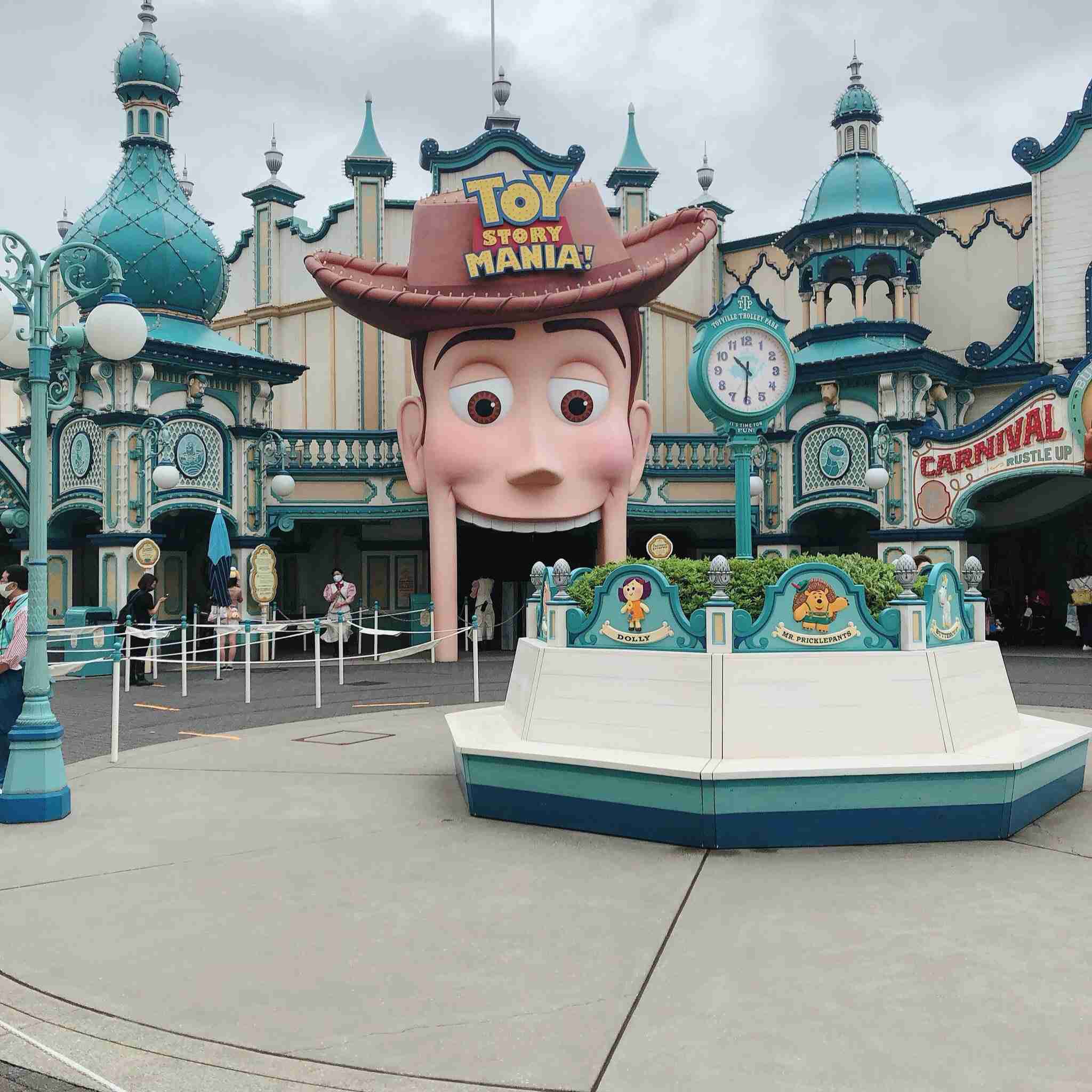 ディズニー再開、パークに笑顔戻る　感染防止へ新様式での船出