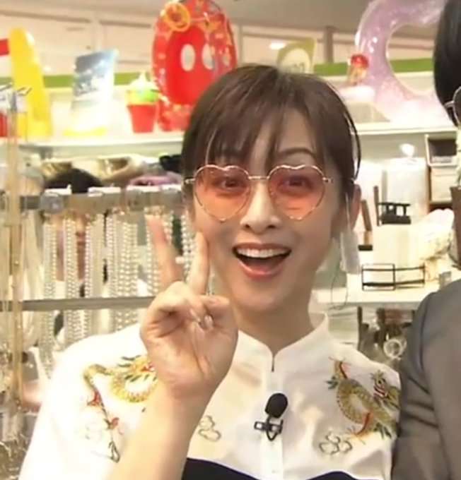 【画像】女性芸能人のサングラス姿