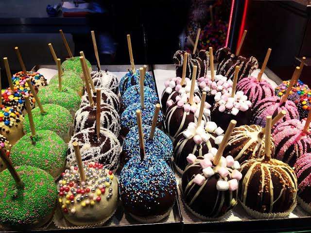 素敵な世界中のお菓子について 語りましょう