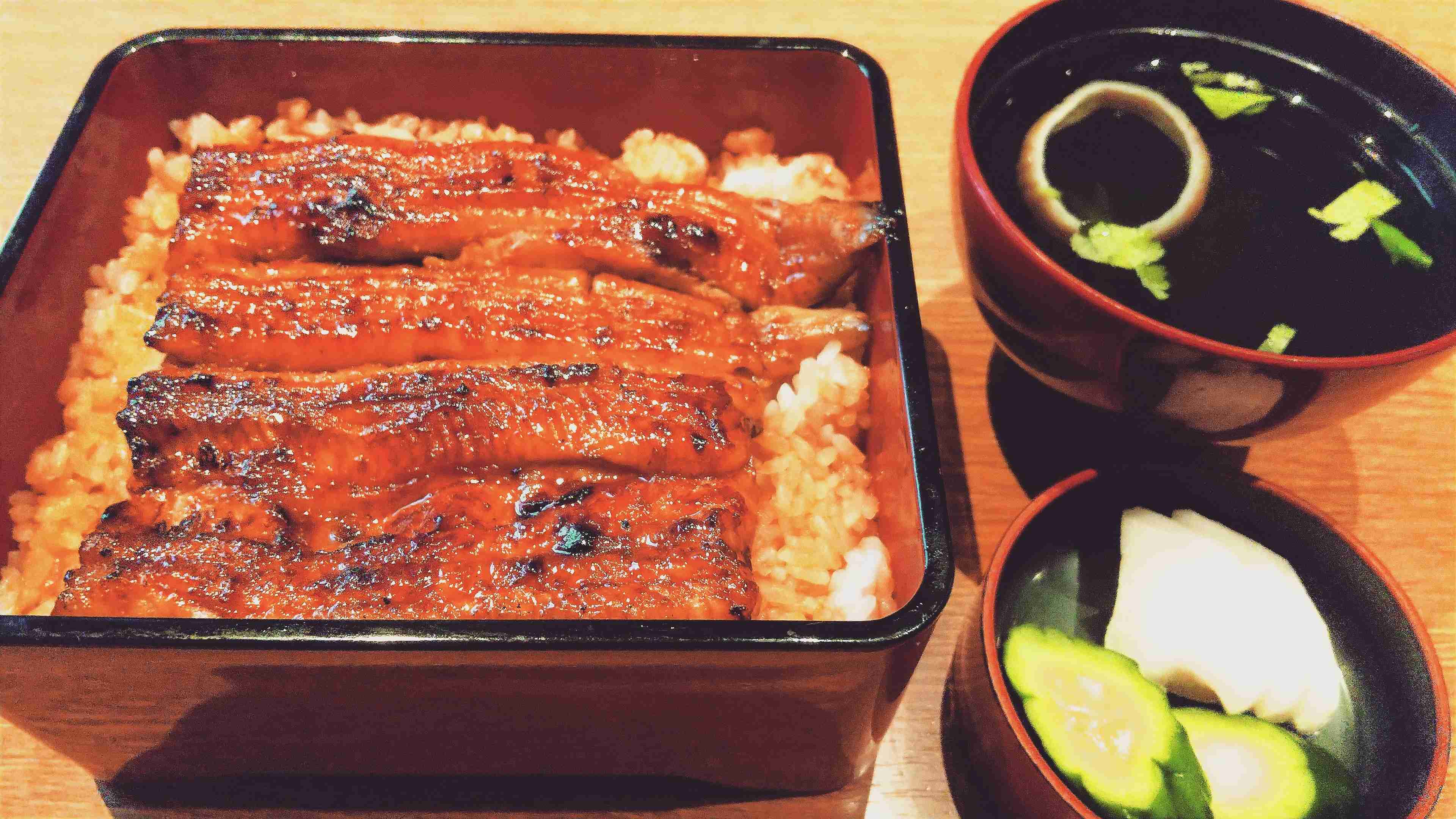 土用の丑の日、過半数が「ウナギを食べる」と回答　食べる場所は「自宅」が7割以上