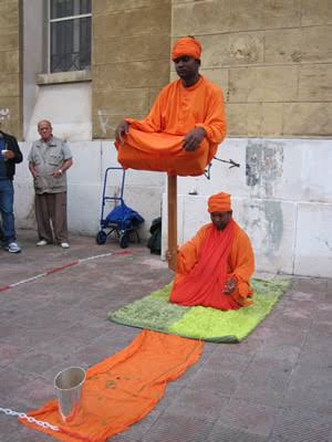 【相談】なんとなく浮いている子との距離感