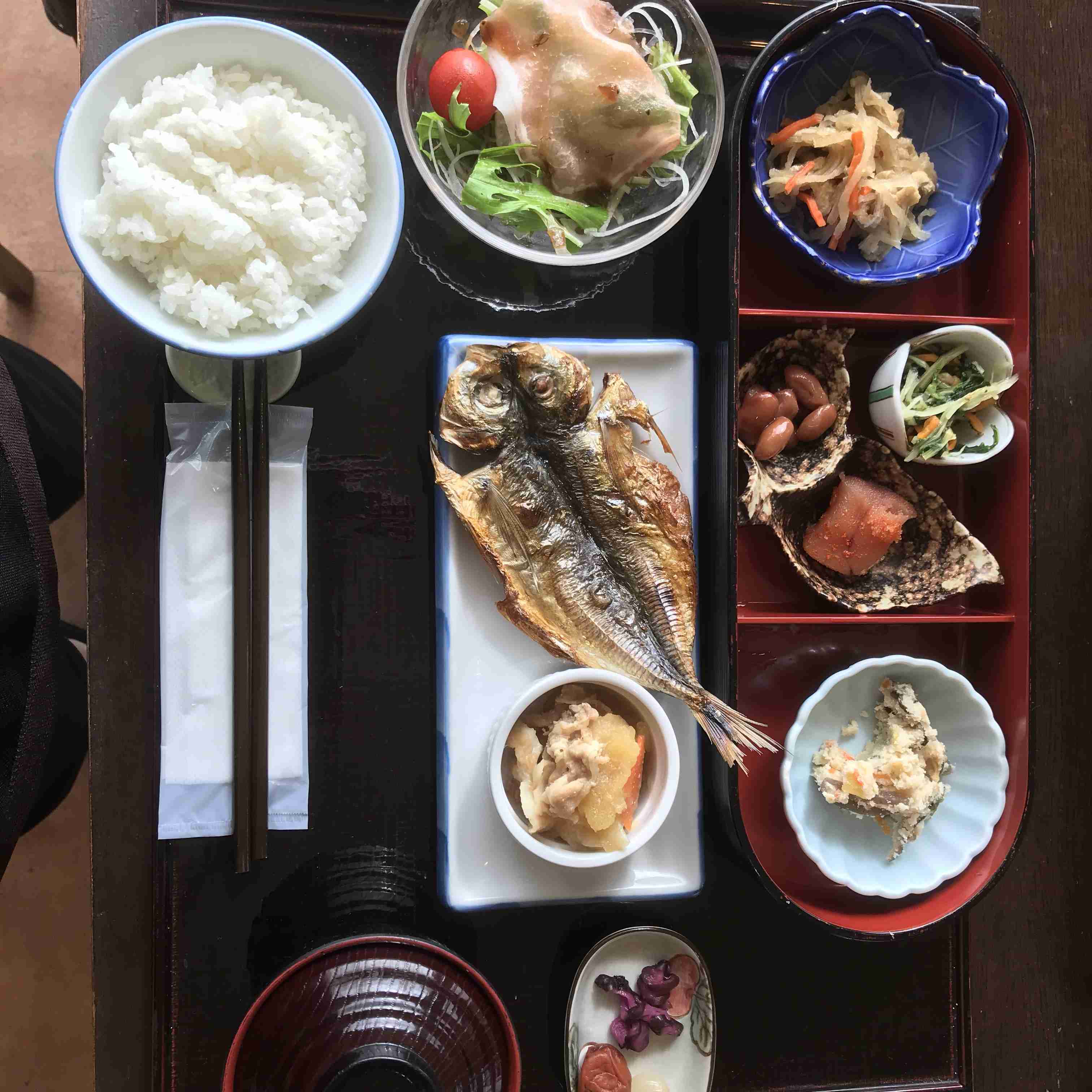 美しく、美味しそうな和食の盛り付けが見たいです。