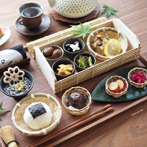 美しく、美味しそうな和食の盛り付けが見たいです。