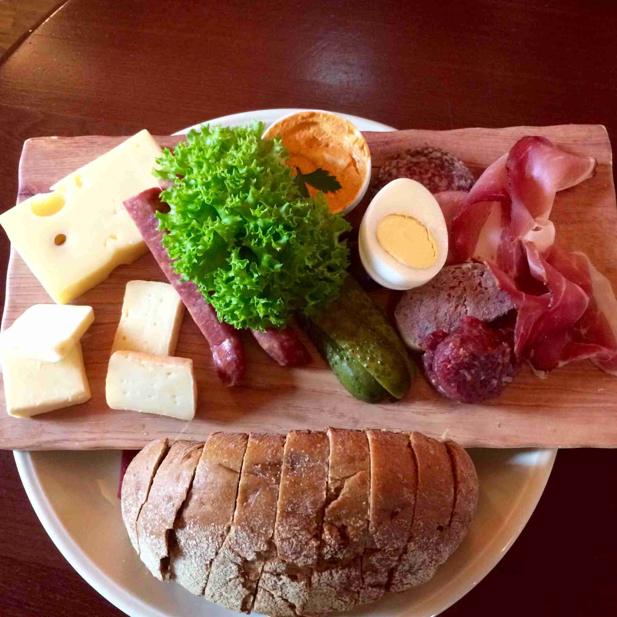 美しく、美味しそうな和食の盛り付けが見たいです。