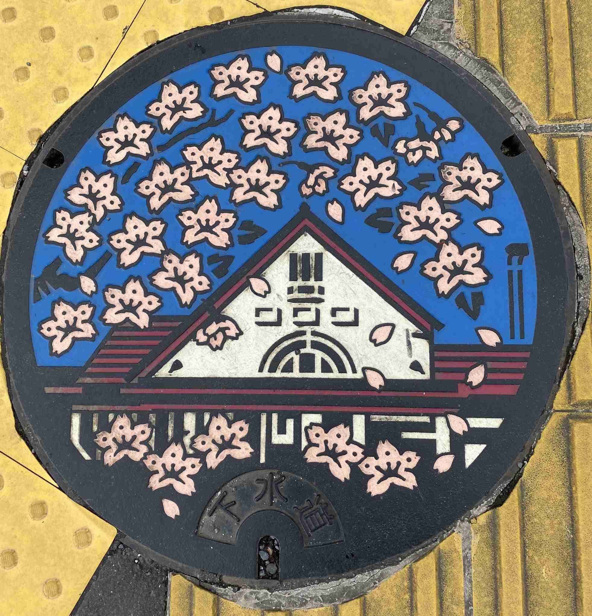 日本各地、様々なマンホールを貼るトピ♪