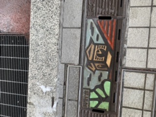 日本各地、様々なマンホールを貼るトピ♪