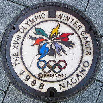 日本各地、様々なマンホールを貼るトピ♪