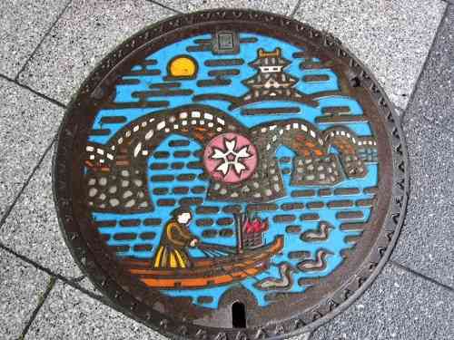 日本各地、様々なマンホールを貼るトピ♪