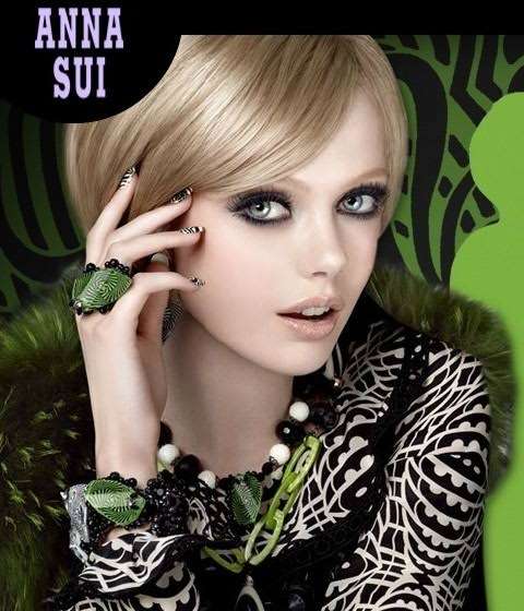 綺麗なアイメイク画像ください