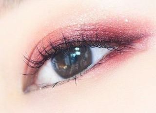 綺麗なアイメイク画像ください