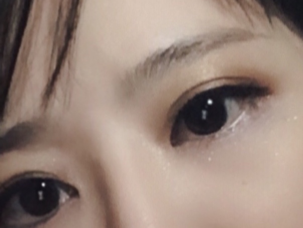 綺麗なアイメイク画像ください