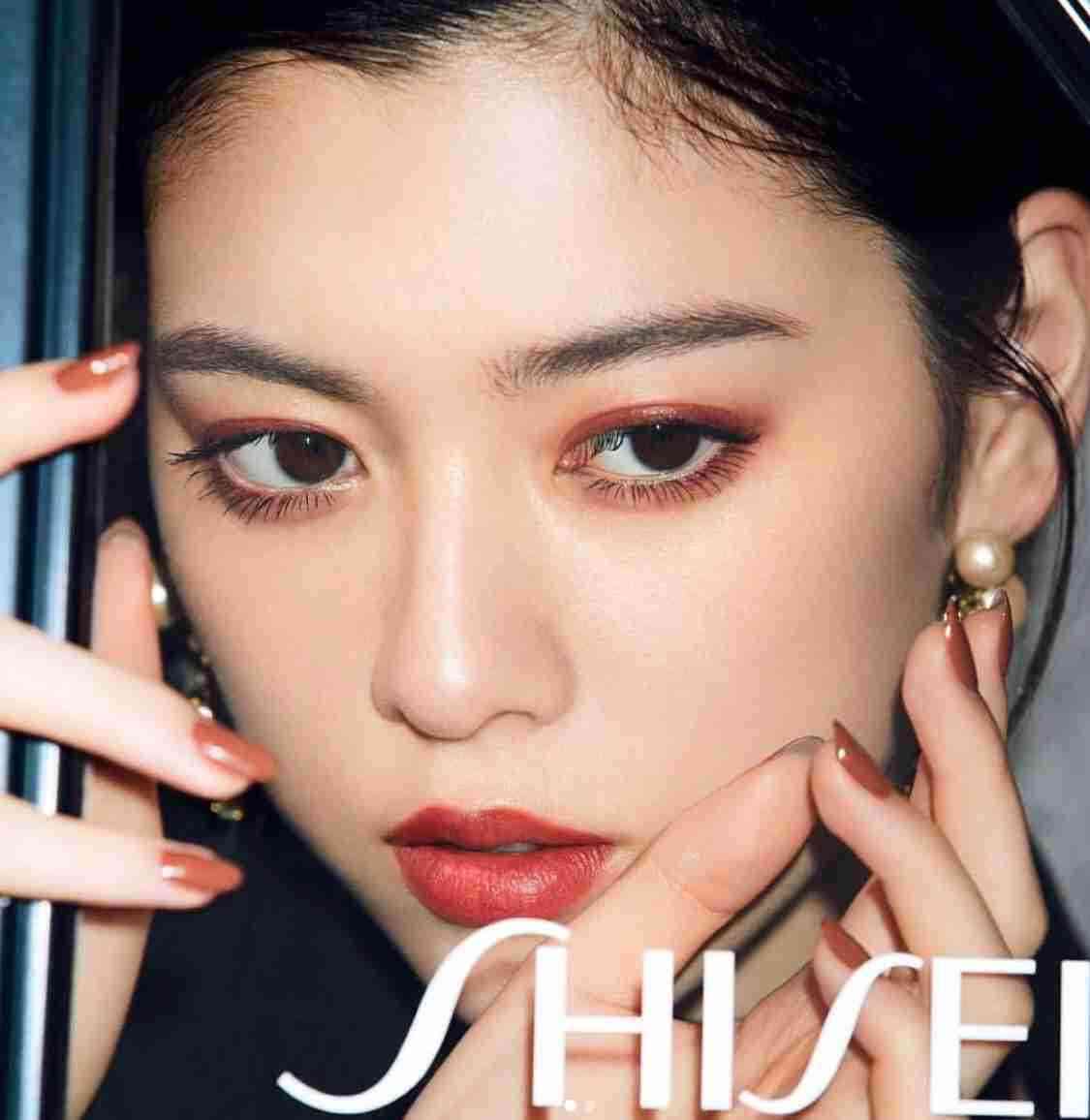 綺麗なアイメイク画像ください