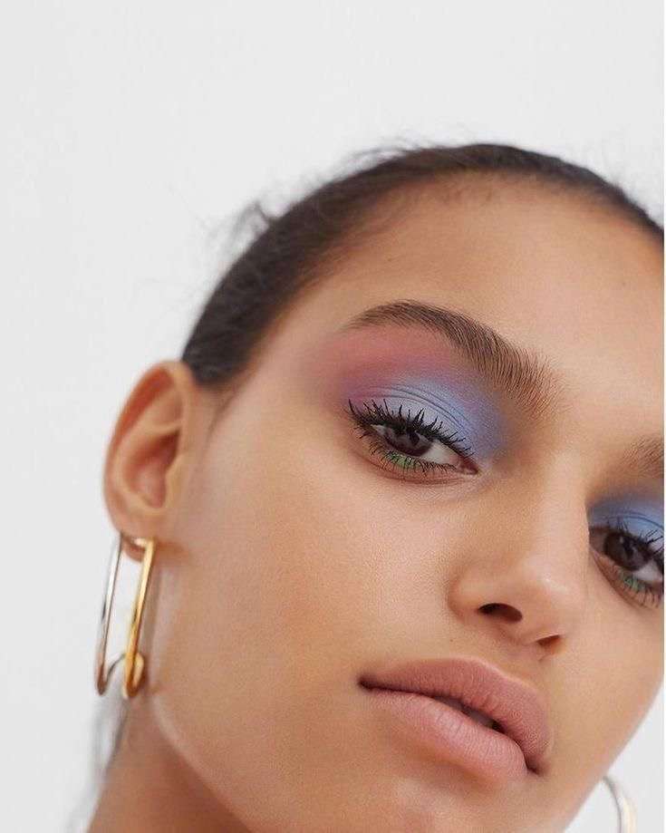 綺麗なアイメイク画像ください