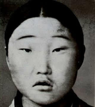 綺麗なアイメイク画像ください