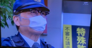 ドラマ『捜査一課長』の“陰の主役”ビビが9歳に 特注ネコ用ケーキでお祝い