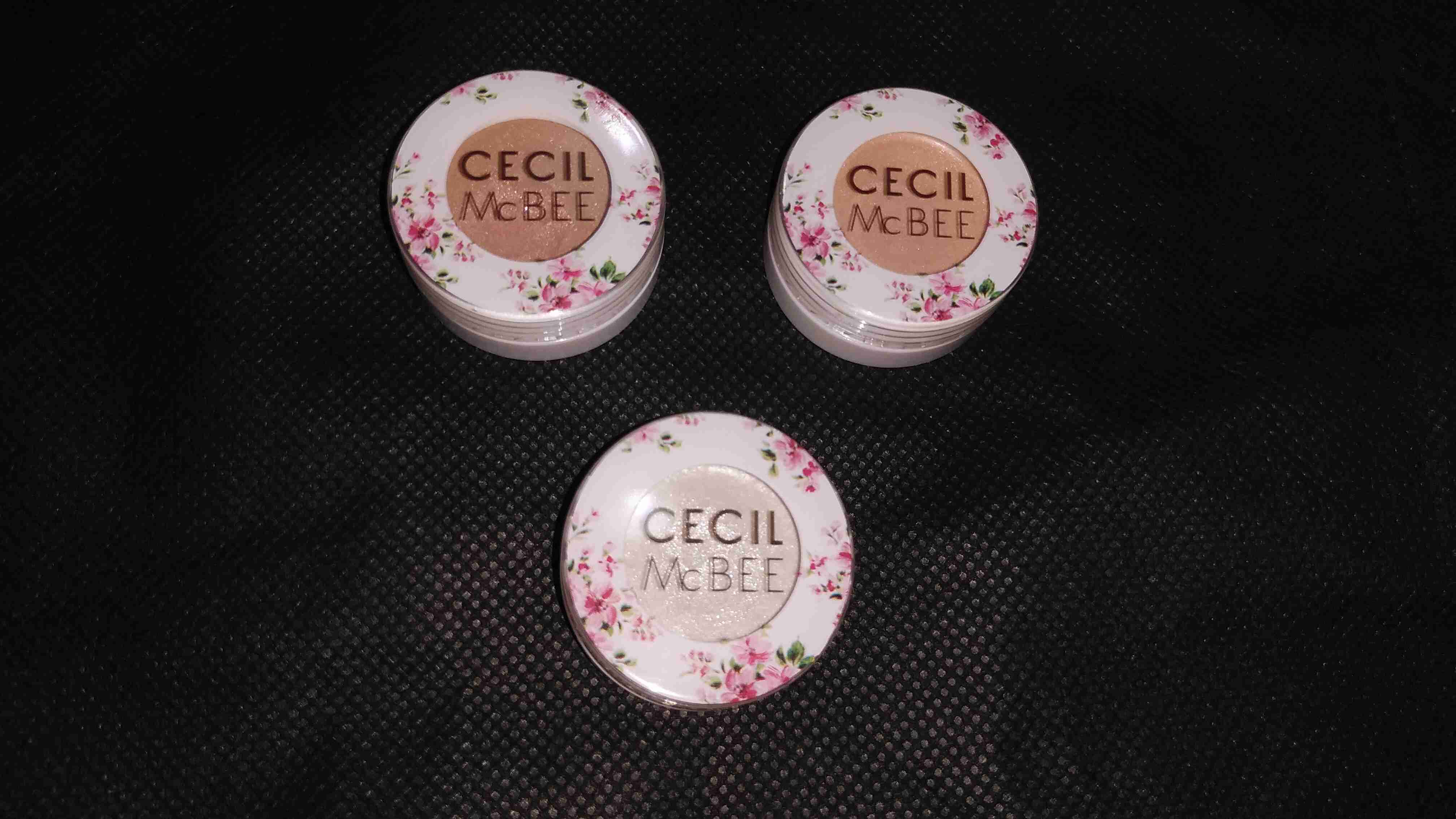 最近買ったプチプラコスメ見せて下さい！