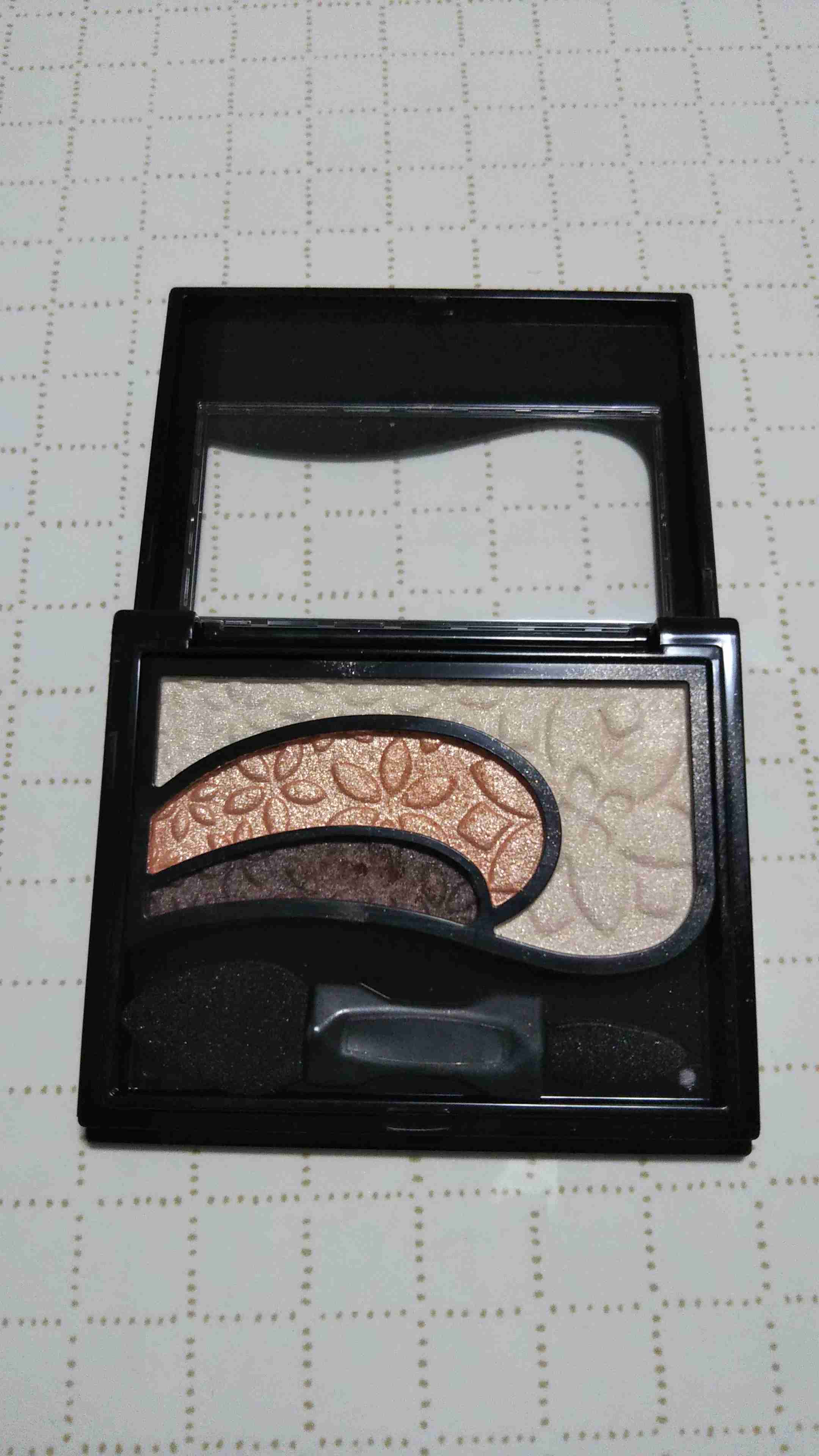 最近買ったプチプラコスメ見せて下さい！