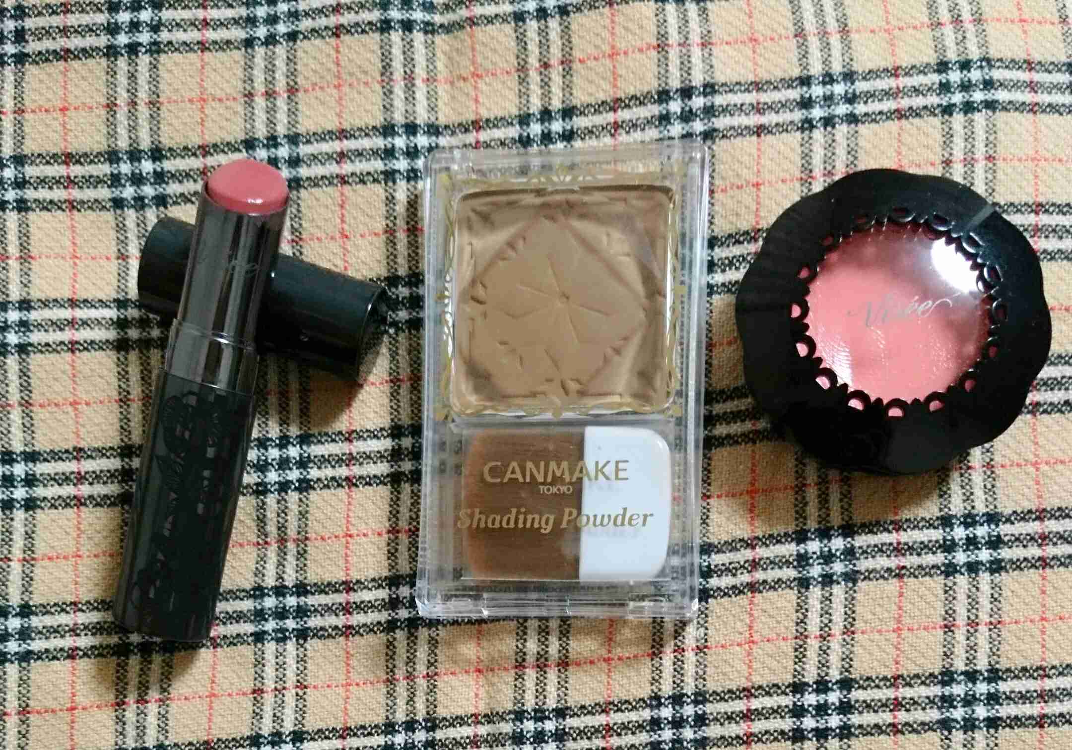 最近買ったプチプラコスメ見せて下さい！