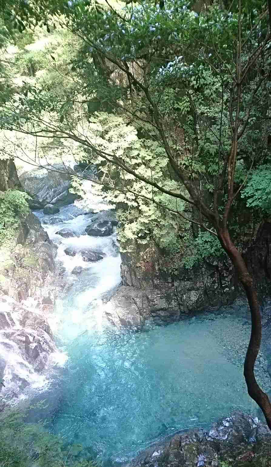日本のキレイな、海、川、湖、滝が見たい