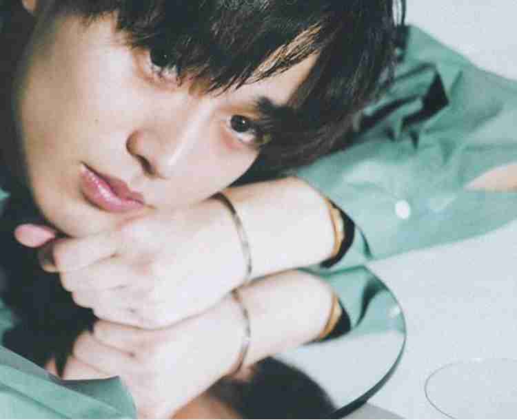 King&Prince永瀬廉「anan」ソロ初表紙で艶っぽさ全開