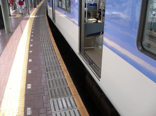 隙間33センチ、転落相次ぐ「都内で最も危険なホーム」解消へ　JR飯田橋駅
