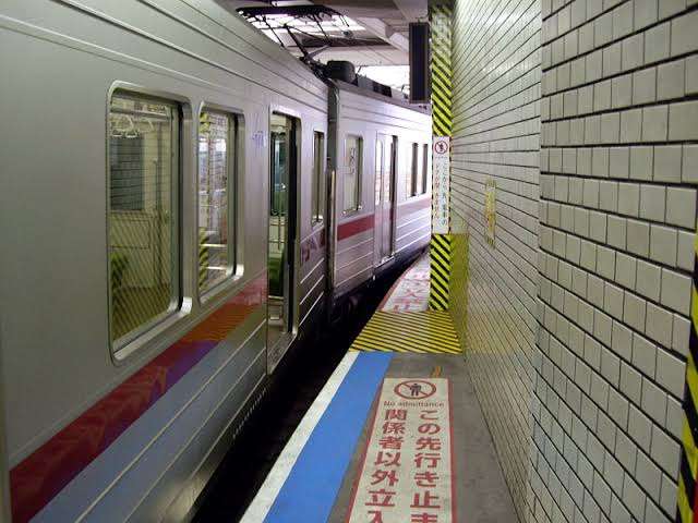 隙間33センチ、転落相次ぐ「都内で最も危険なホーム」解消へ　JR飯田橋駅