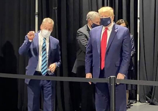 必要なら「マスク着ける」　トランプ米大統領軟化「見た目もいい」