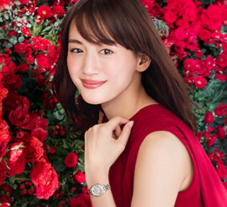 綾瀬はるか、ノ・ミヌ交際報道を完全否定でささやかれる、“アノ本命俳優”との復縁説