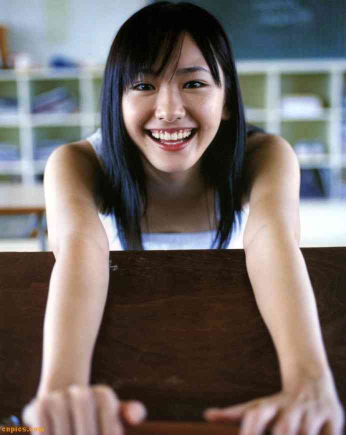 新垣結衣初オンライン写真展が好評 東京に続き…大阪での開催も決定