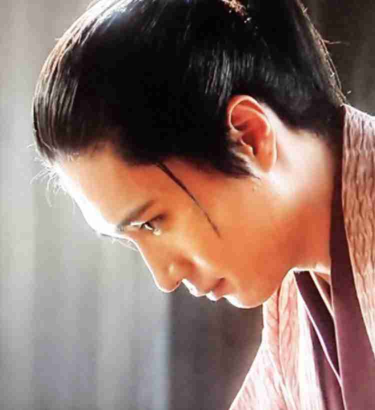 横顔が綺麗すぎる男性芸能人
