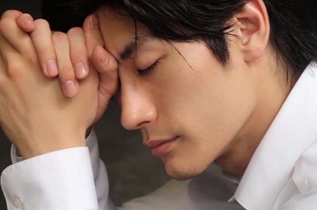 横顔が綺麗すぎる男性芸能人