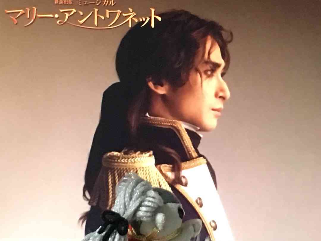 横顔が綺麗すぎる男性芸能人