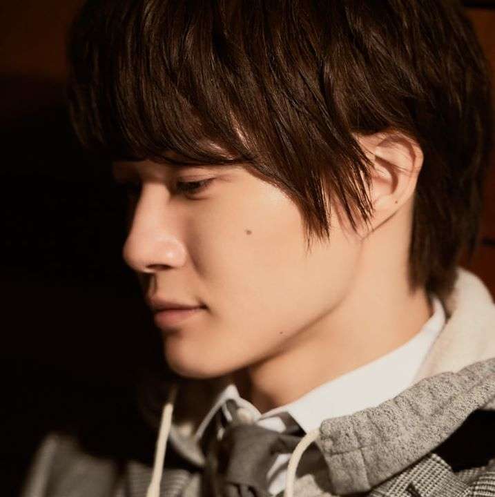 横顔が綺麗すぎる男性芸能人