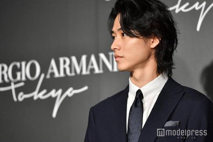 横顔が綺麗すぎる男性芸能人
