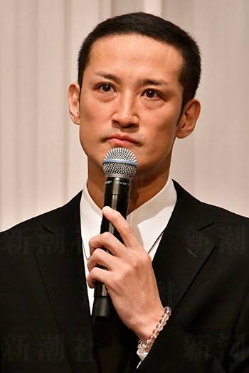 藤井聡太棋聖4連勝 「王位」獲得 史上最年少で「二冠」と「八段」