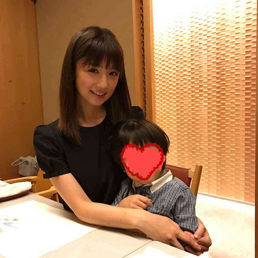 千秋「ママ会」ショットで小倉優子を祝福「ベビーシャワー。もえちゃんと飾り付けをしました」