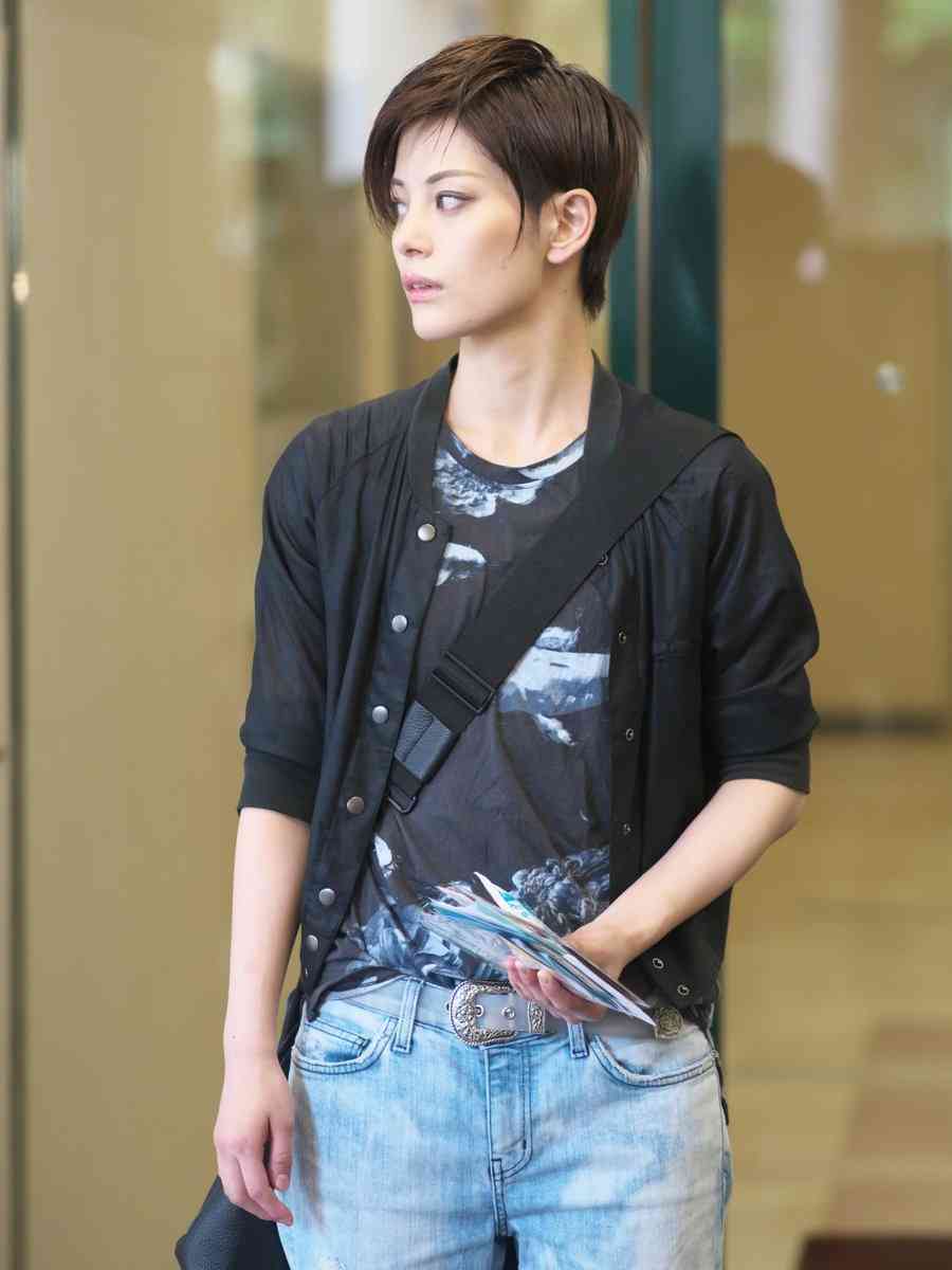黒髪ショートカット愛好家part2