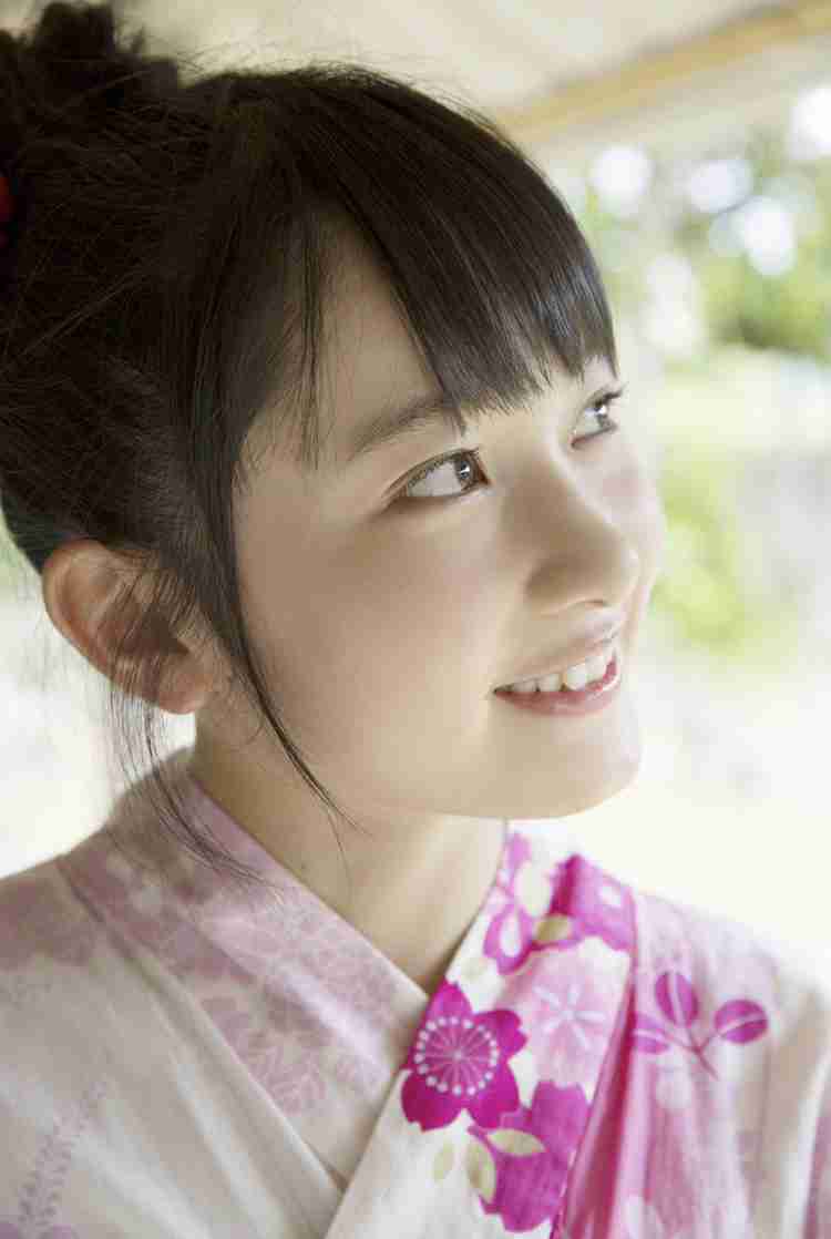女性アイドルの夏衣装がみたい！