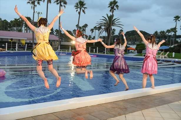 女性アイドルの夏衣装がみたい！
