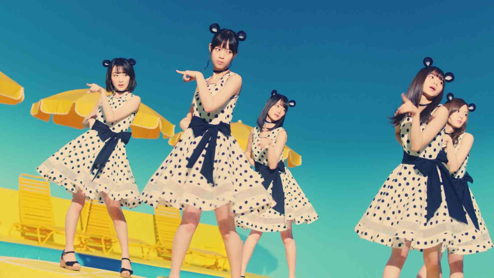 女性アイドルの夏衣装がみたい！