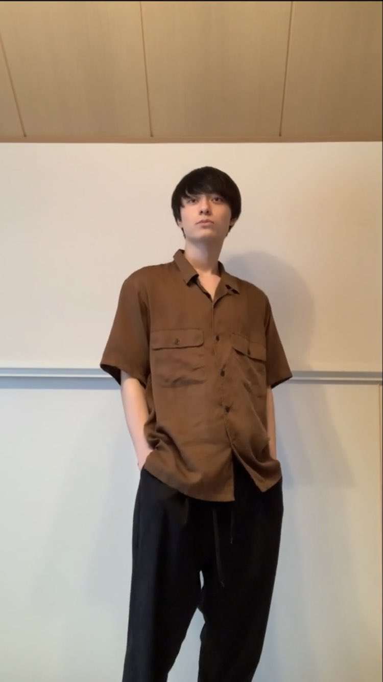 黒いパンツおすすめ